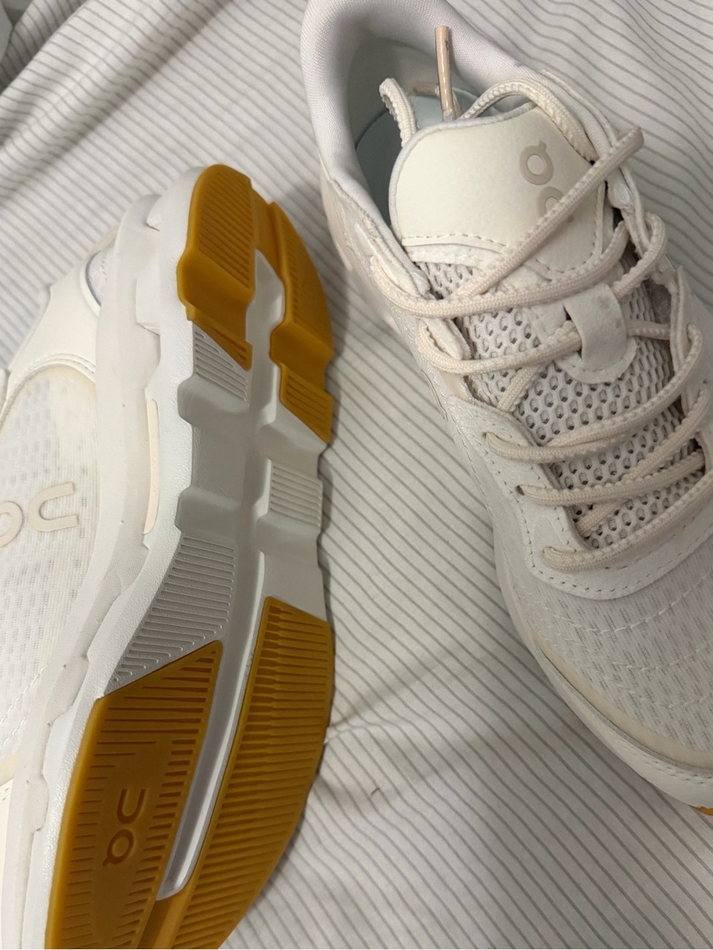 On Running Cloudzone Moon Women's Running Shoes - Ivory | Ivory size 6 - Picture 5 of 7